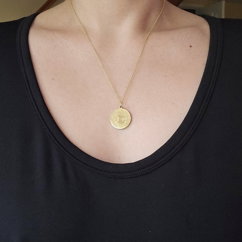 Vintage Gold Saint St Benedict of Nursia Medal Medallion Coin Necklace - Picture 5 of 8